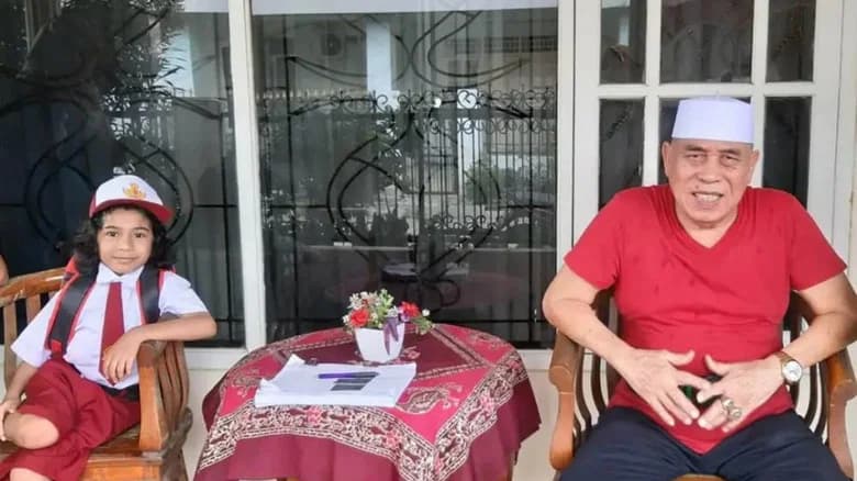 Jangan Panggil Gue Pak Haji